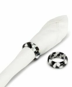 New 🔔 Abbott Black & White Mosaic Napkin Ring For Home & Garden 🎉